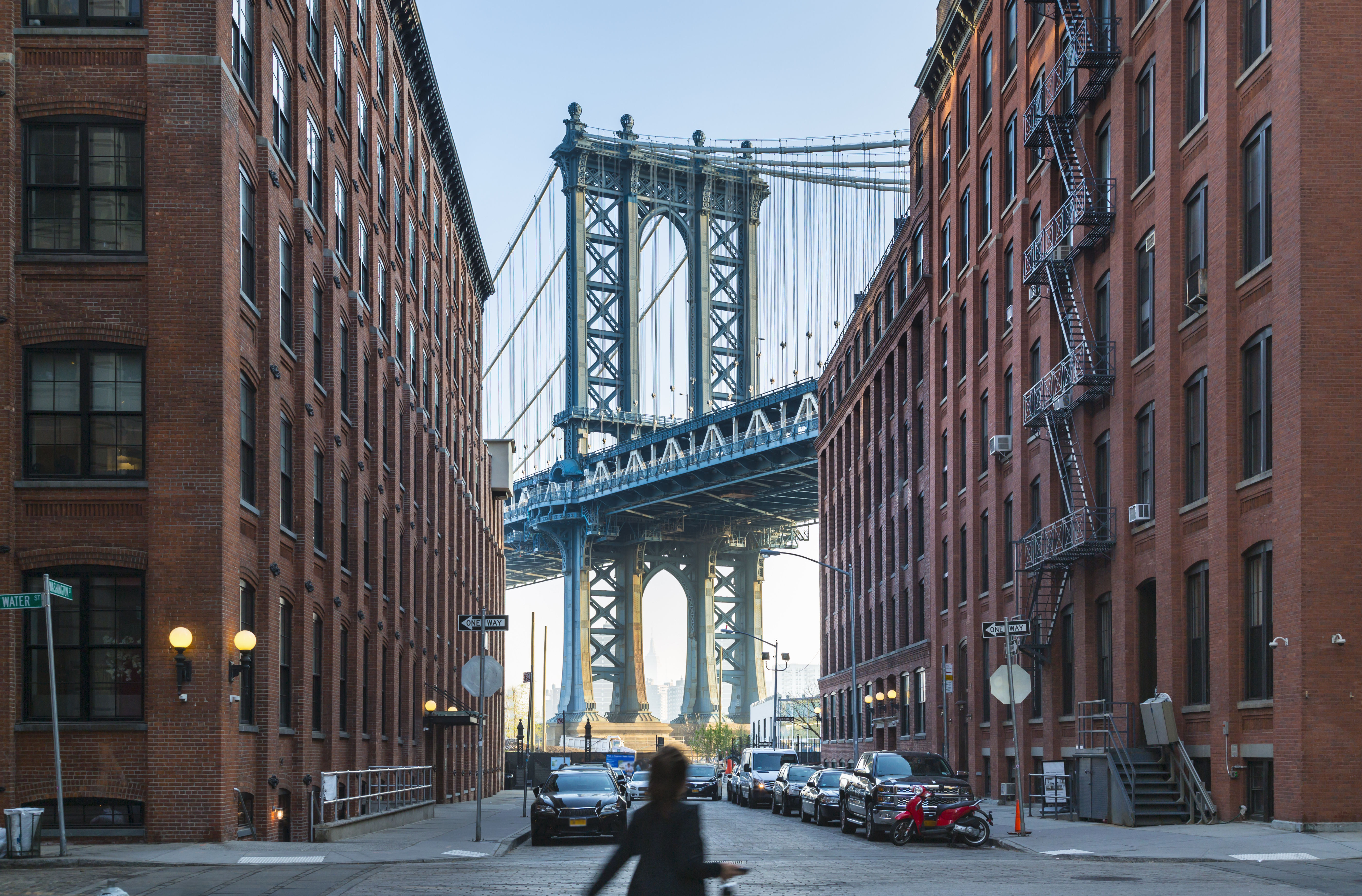 Manhattan Bridge and apartment buildings, New York, USA
